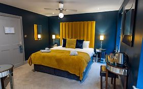 Crescent Victoria Hotel