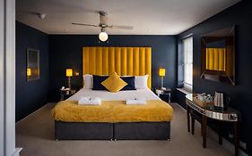 Crescent Victoria Hotel